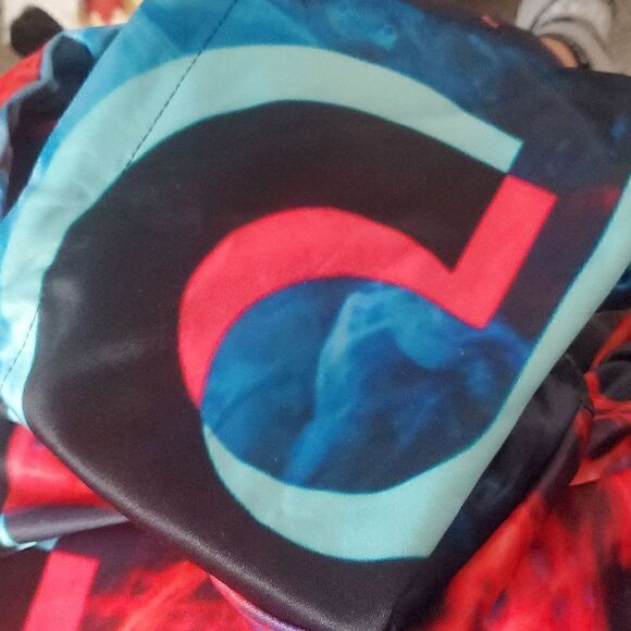 NWOT TIK TOK SWEATSHIRT  - Picture 4 of 5